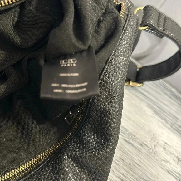 BCBG Paris Black Pebbled  Shoulder handbag - Picture 9 of 10